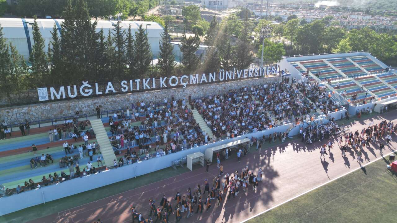 MSKÜ Mühendislik Fakültesi’nde Mezuniyet Coşkusu 2